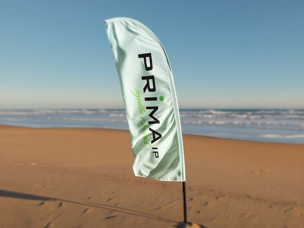 Beach flag zastava Prima IP na plaži